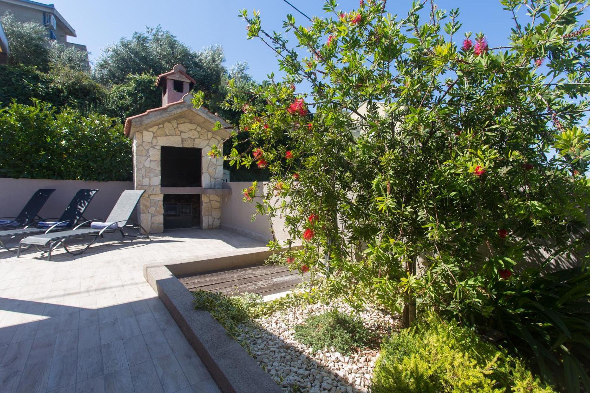 Life - New And Luxury Holiday House Kaštela Esterno foto
