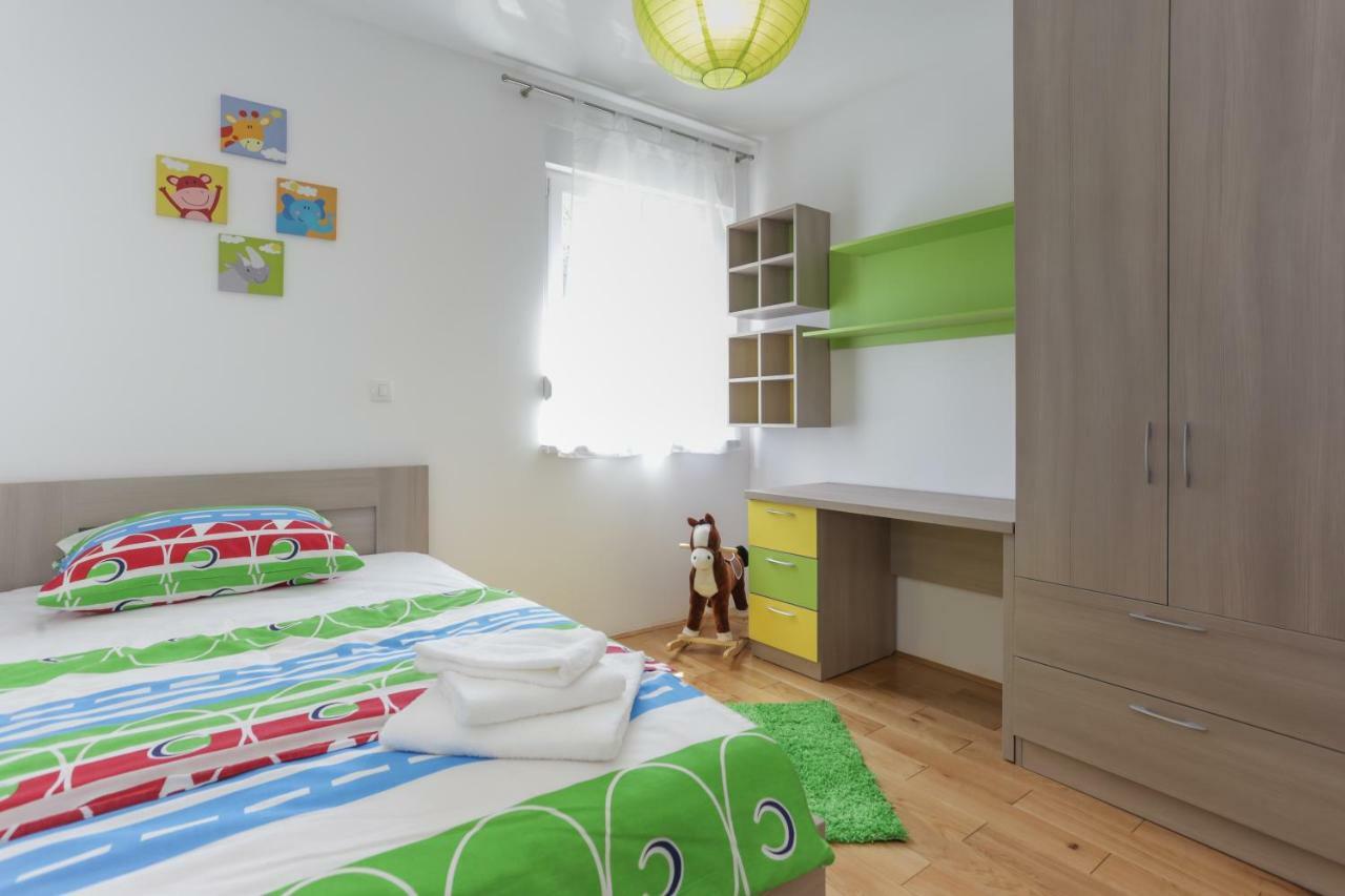 Life - New And Luxury Holiday House Kaštela Esterno foto